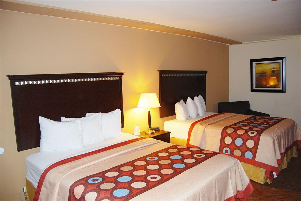 Super 8 By Wyndham Oklahoma City Buitenkant foto